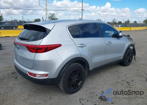 2018 Kia Sportage Lx z USA, uszkodzony, nr VIN KNDPMCACXJ7309979
